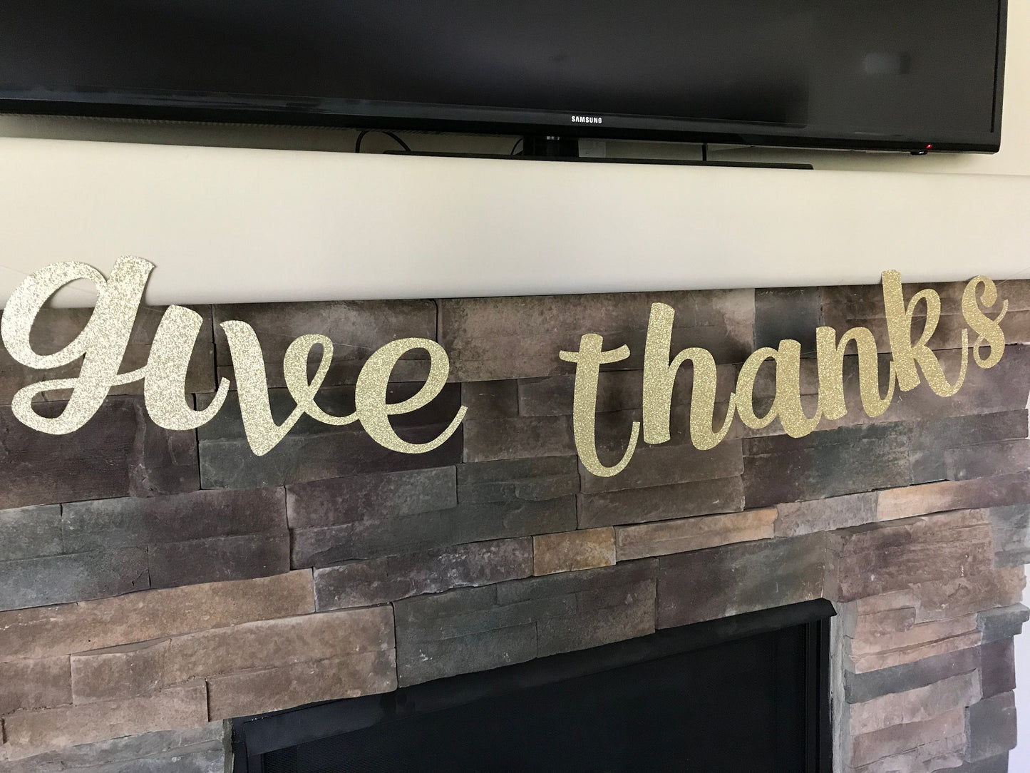 Give thanks banner / give thanks / thanksgiving banner / thanksgiving / give thanks glitter banner / give thanks sign / thankful