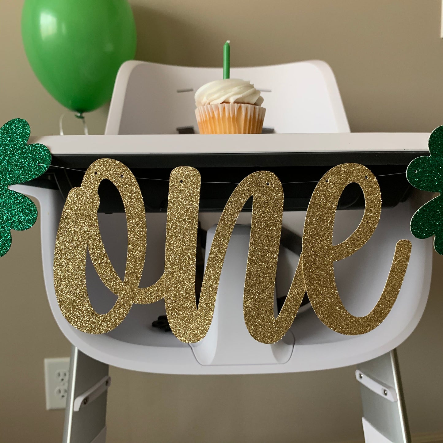 St Patricks Day 1st Birthday, St Patricks Day Birthday Banner, Shamrock high chair banner, Irish 1st birthday, March 17th birthday