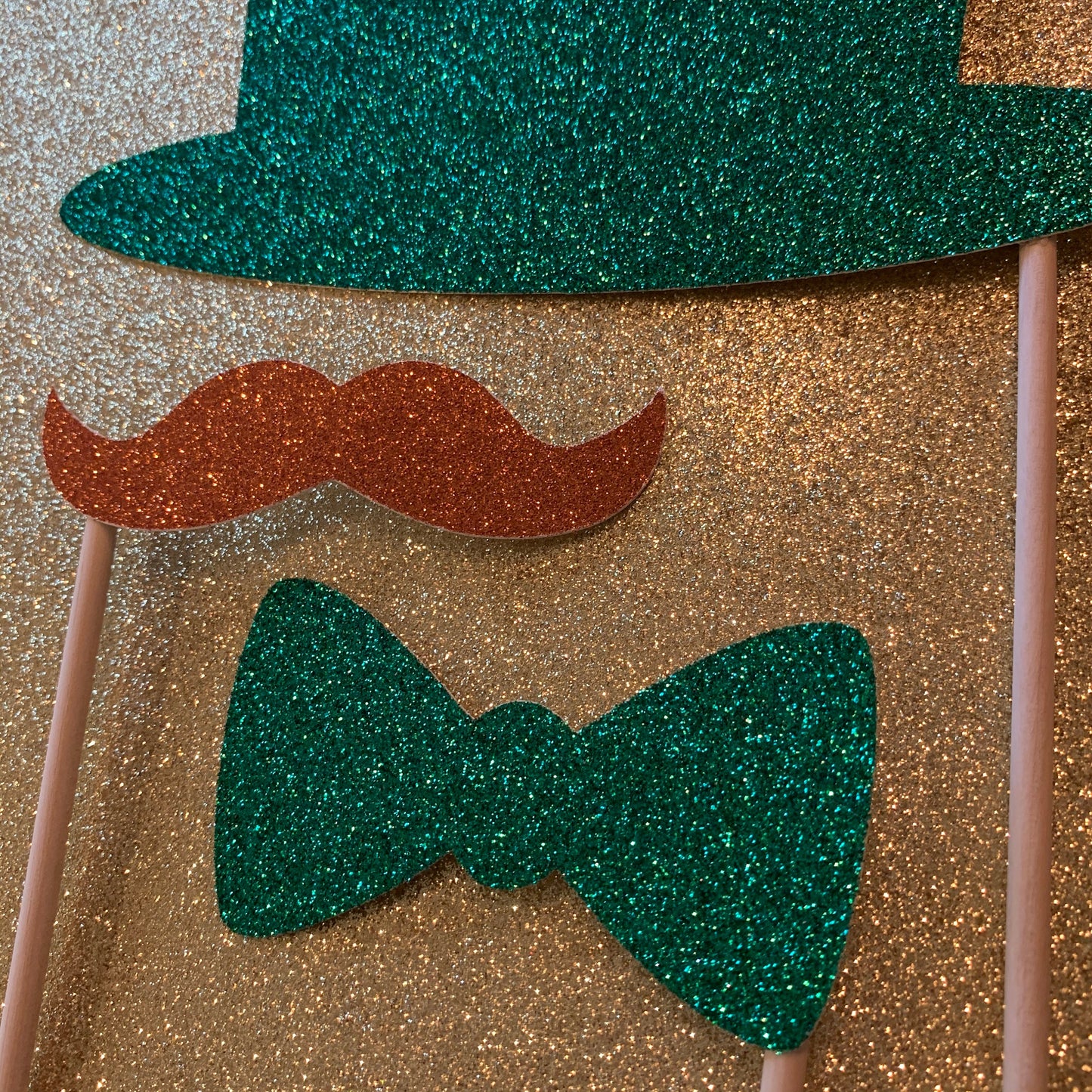 St Patricks day photo props, st Patricks day decorations, lucky one, two lucky, st Patricks day birthday, st Patricks day party